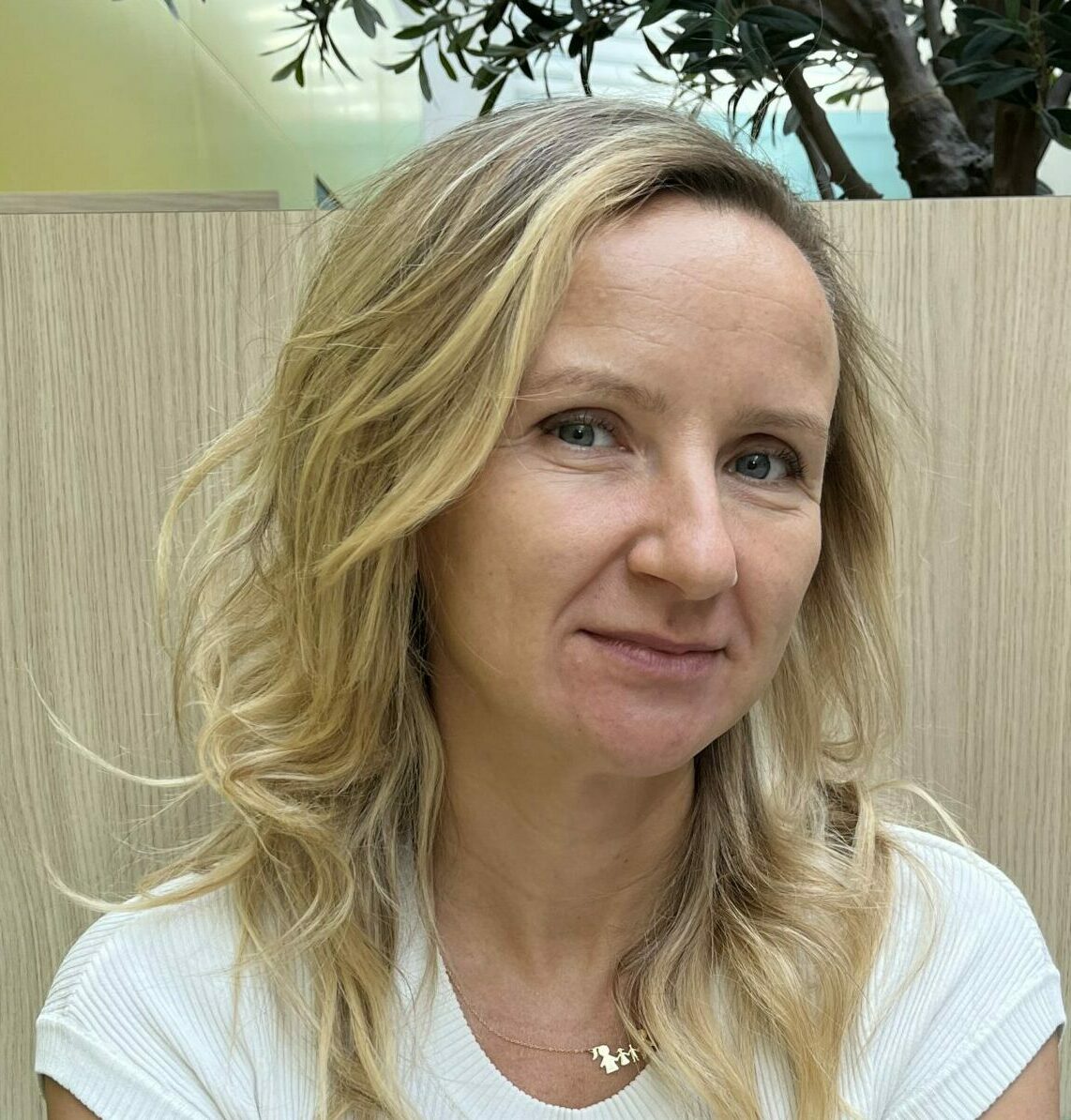 Dr. SAVIN Tania